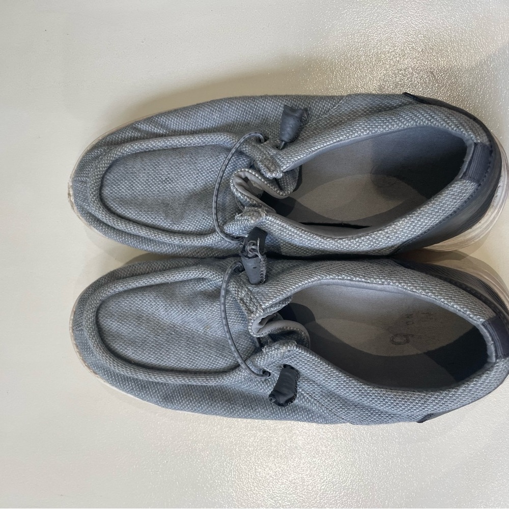 Size 10 grey heydudes